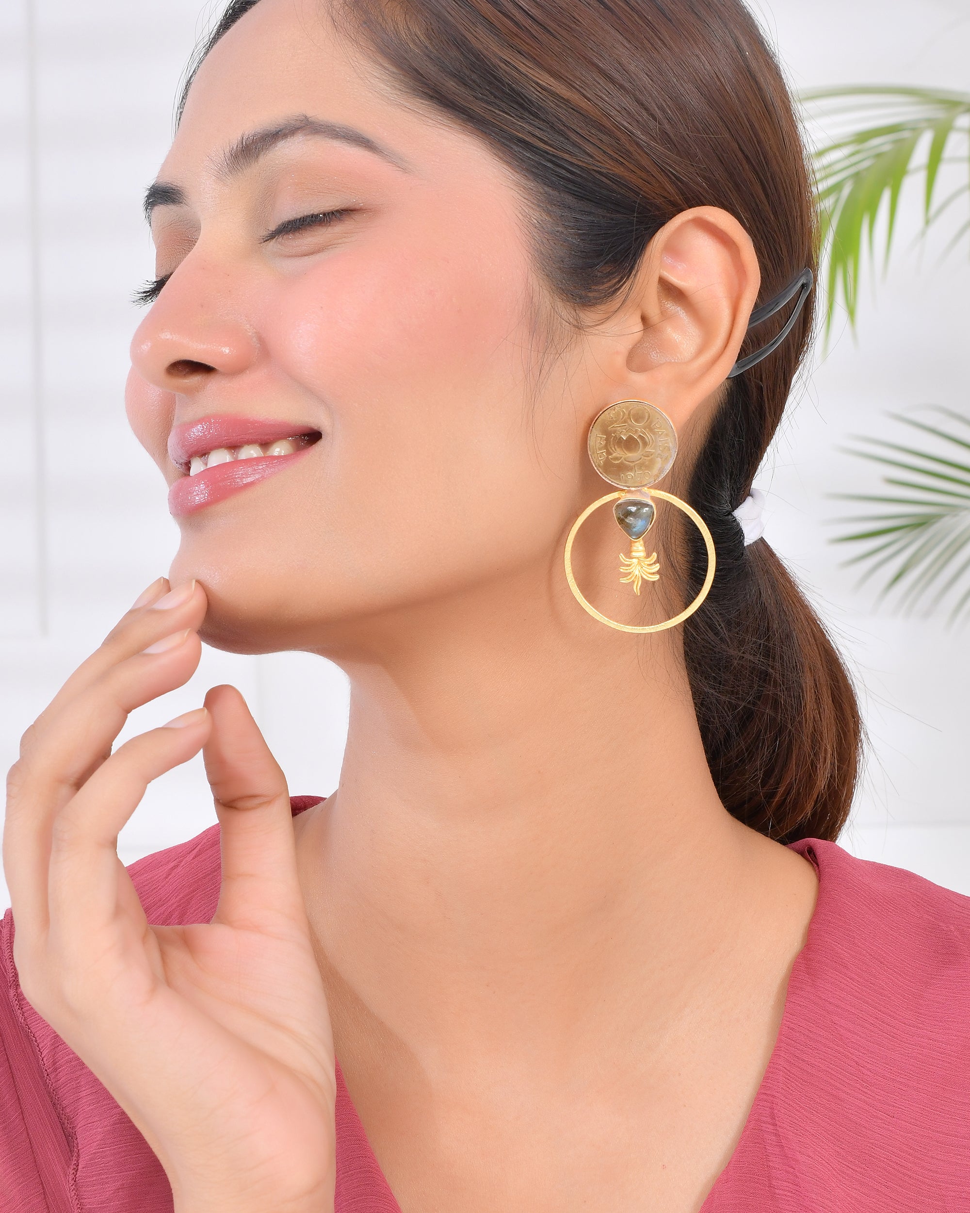 CLOUD OF PEARL AND SHELL EARING